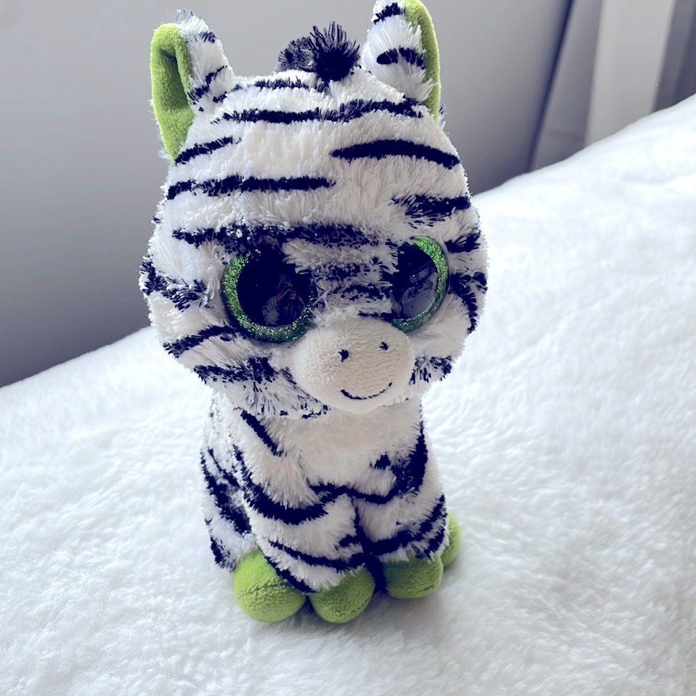 Beanie boo stuffed animal.